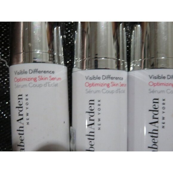 Elizabeth Arden Serum & cosmetic gift set in Cosmetic Bag with charm zipper pull - Picture 3 of 14